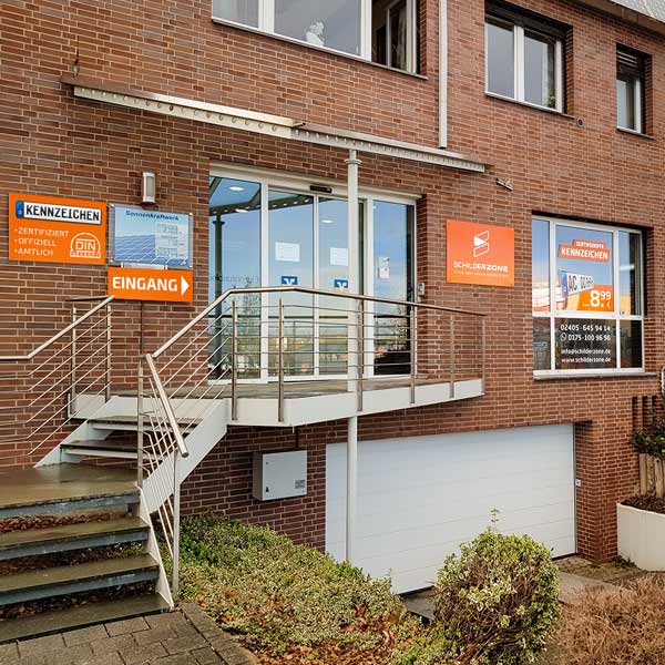 Schilderzone Laden Eingang von links